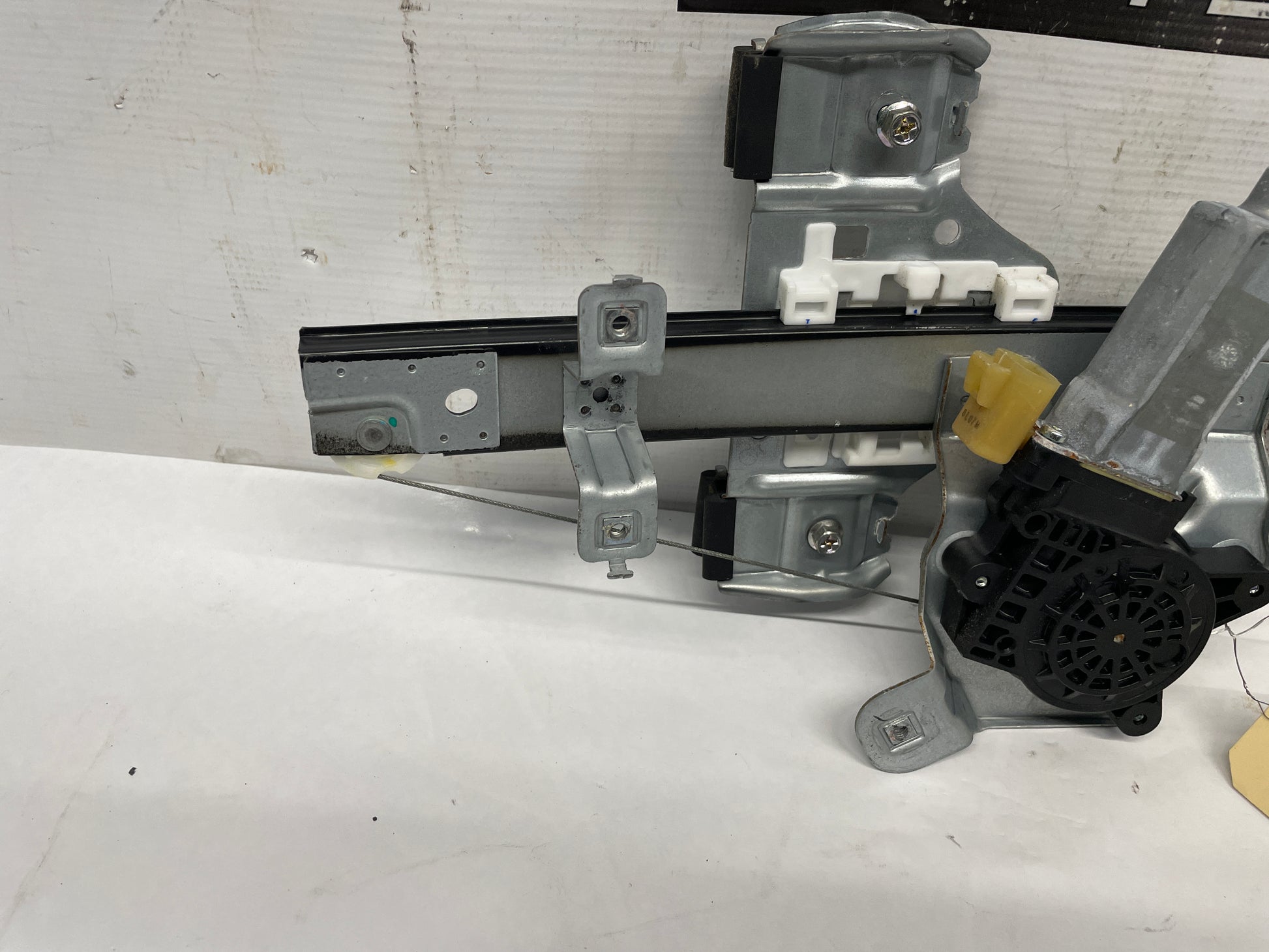 2016 Chevy SS Sedan RH Passenger Rear Window Regulator w/ Motor OEM - Day's Parts Yard