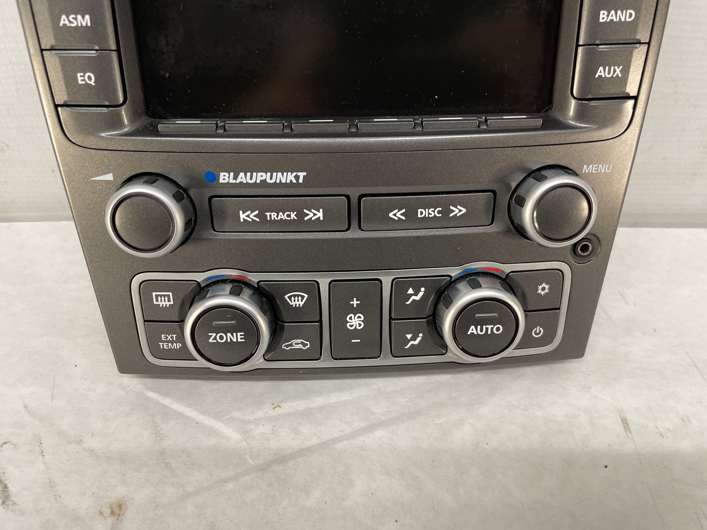 2009 Pontiac G8 GT Blaupunkt AM FM Radio CD Player Climate Control Face Plate OEM