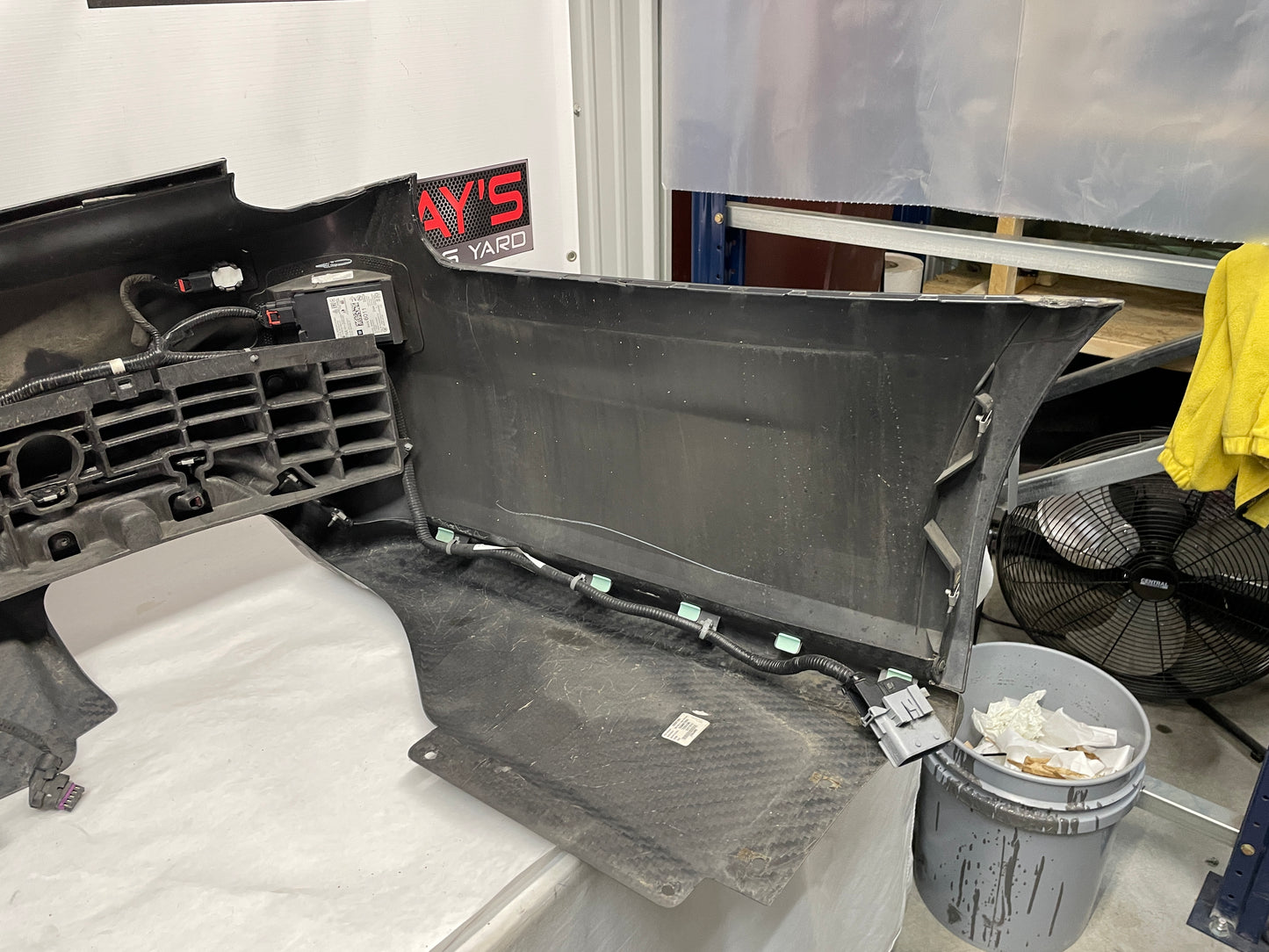 2017 Cadillac CTS-V Rear Bumper Cover w/ Carbon Valance Diffuser Spoiler Lip OEM - Day's Parts Yard