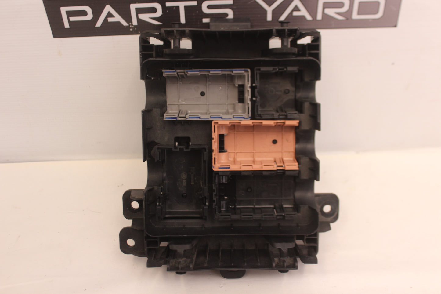 2017 Chevy SS Sedan Fuse Panel Retainer Block OEM