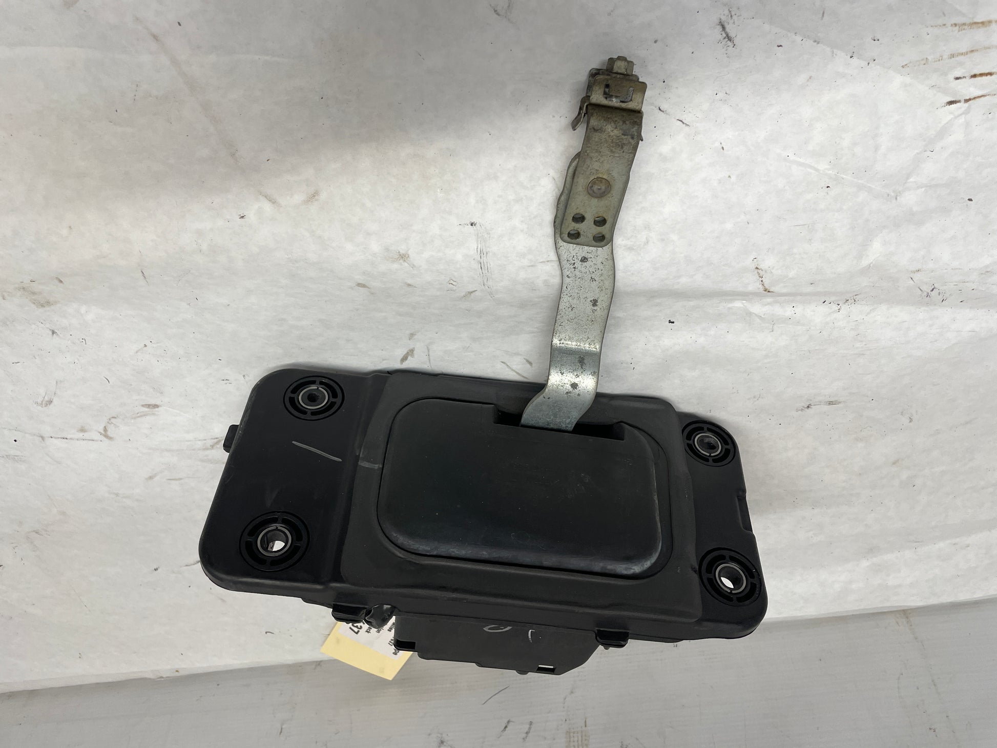 2013 Cadillac CTS-V Coupe Automatic Shifter Base OEM - Day's Parts Yard