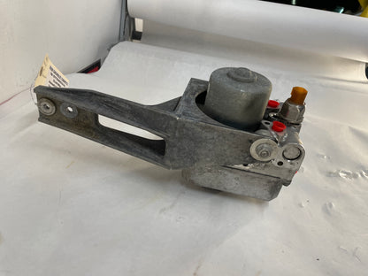 2008 Chevy C6 Corvette ABS Anti Lock Brake Pump Control Module w/ Bracket OEM