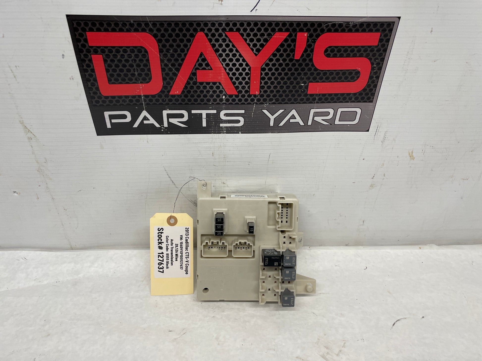 2013 Cadillac CTS-V Coupe Rear Interior Fuse Relay Box OEM - Day's Parts Yard