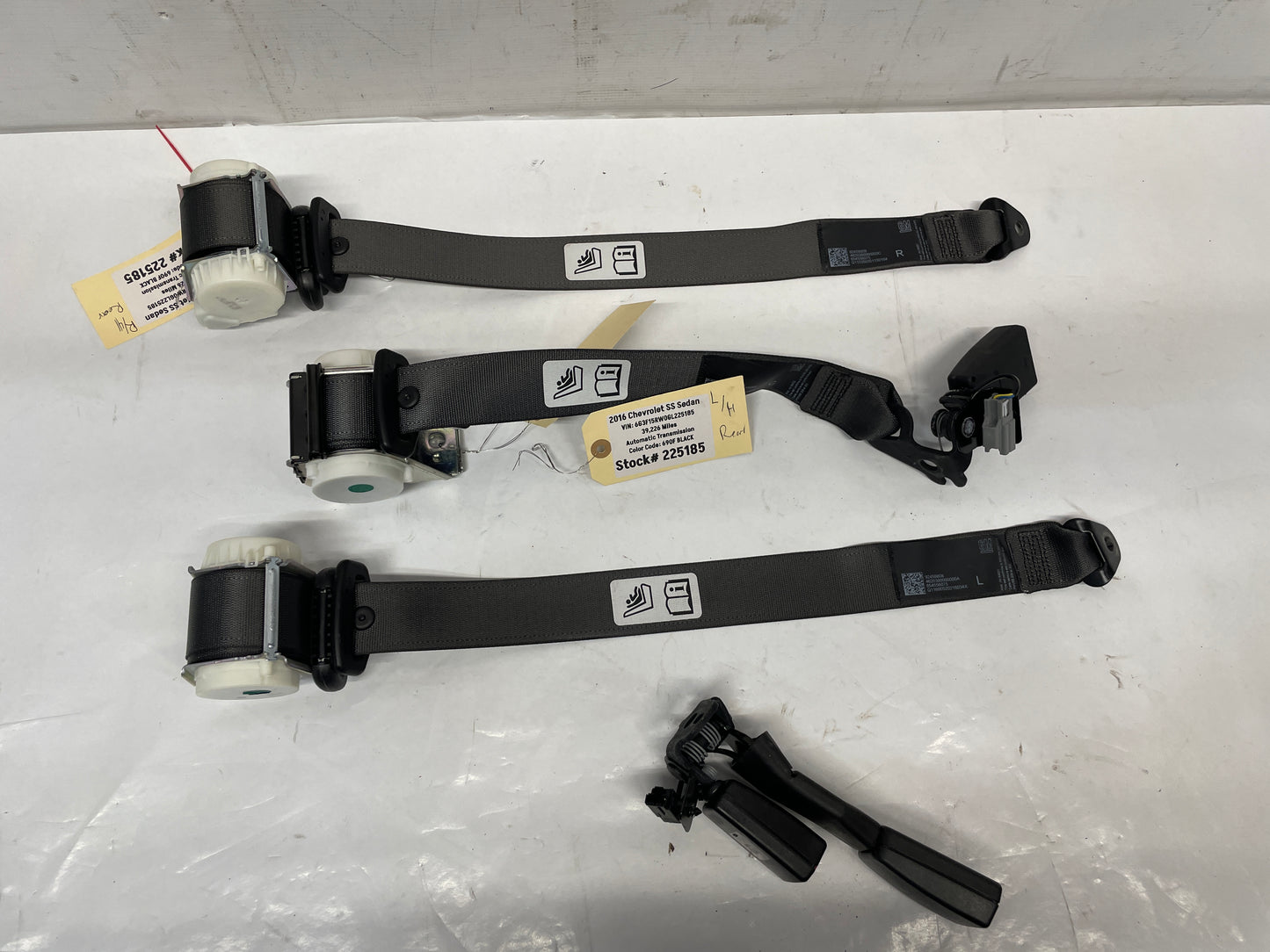 2016 Chevy SS Sedan Rear Seatbelt Seat Belt Retractor w/ Buckles Set OEM - Day's Parts Yard