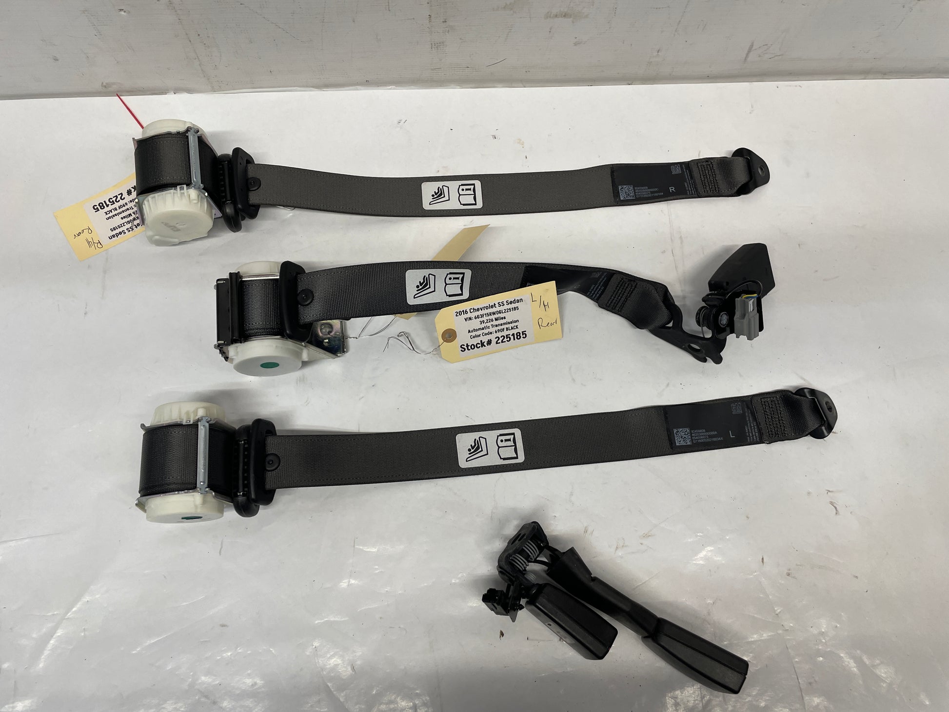 2016 Chevy SS Sedan Rear Seatbelt Seat Belt Retractor w/ Buckles Set OEM - Day's Parts Yard