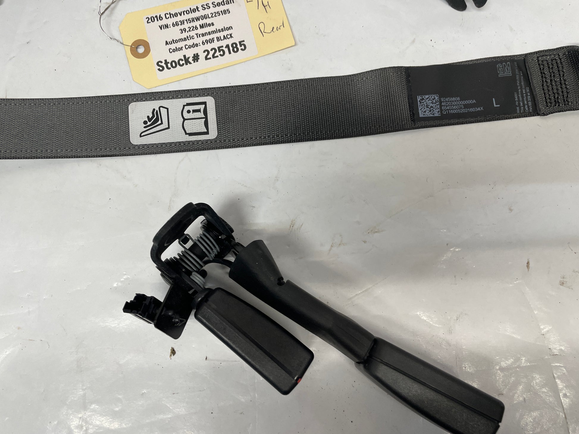 2016 Chevy SS Sedan Rear Seatbelt Seat Belt Retractor w/ Buckles Set OEM - Day's Parts Yard
