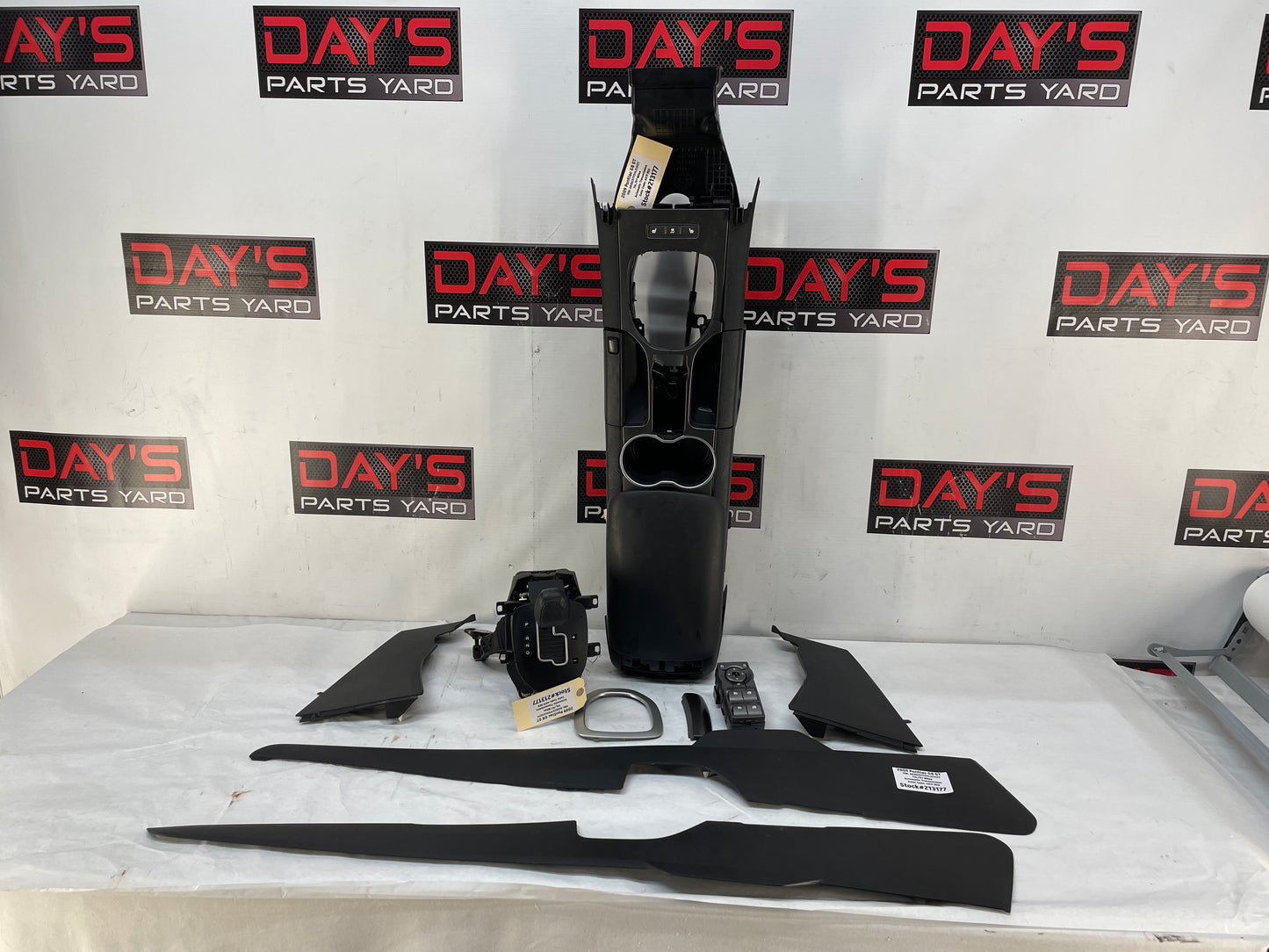 2009 Pontiac G8 GT Complete Center Console w/ Shifter Assembly OEM