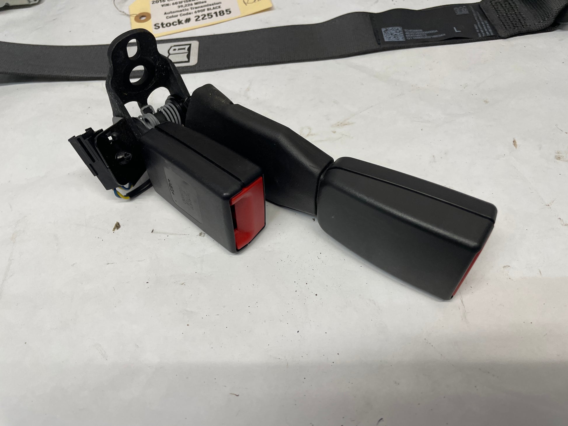 2016 Chevy SS Sedan Rear Seatbelt Seat Belt Retractor w/ Buckles Set OEM - Day's Parts Yard