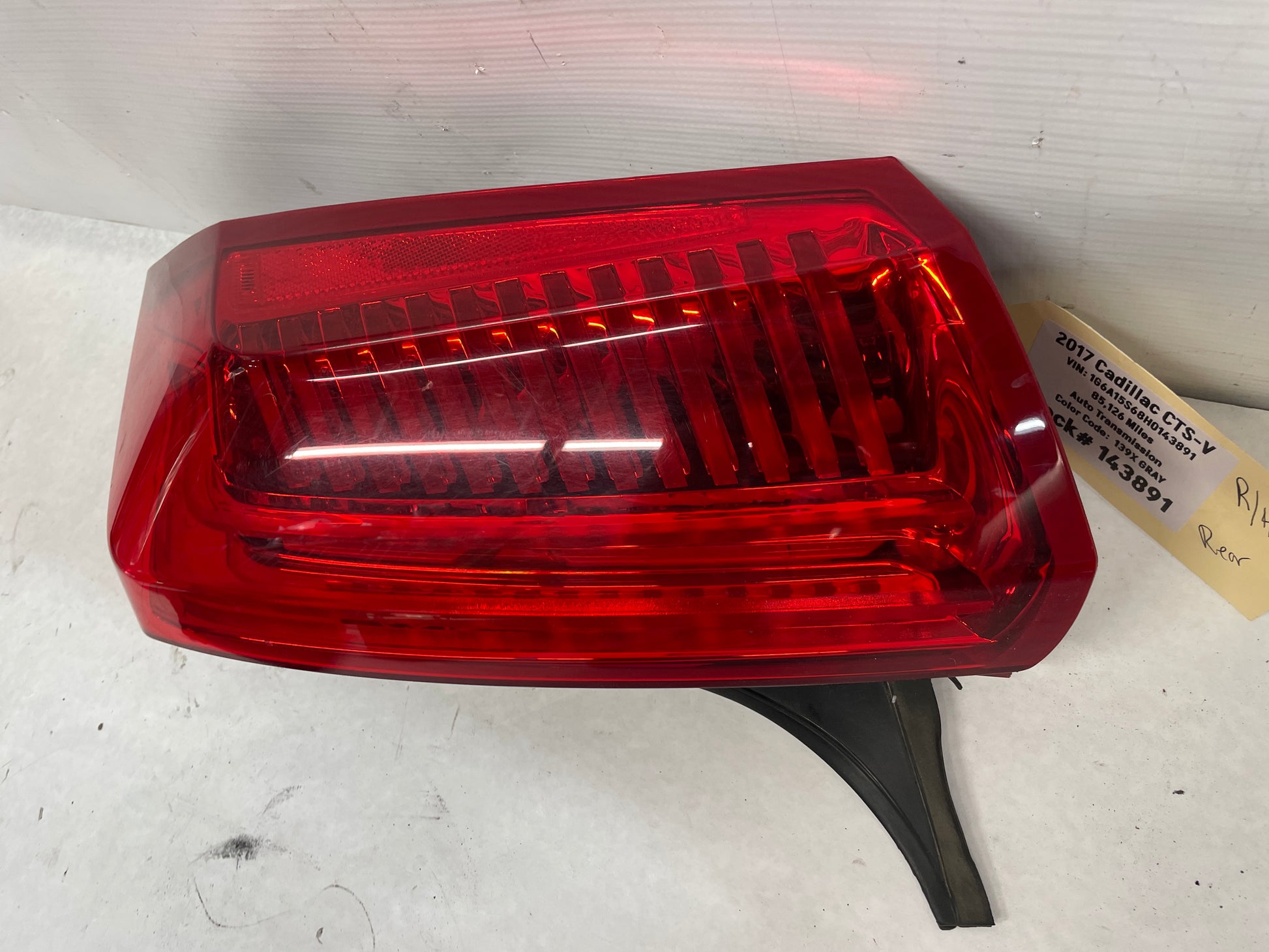 2017 Cadillac CTS-V RH Passenger Tail Light Taillight Stop Lamp OEM - Day's Parts Yard