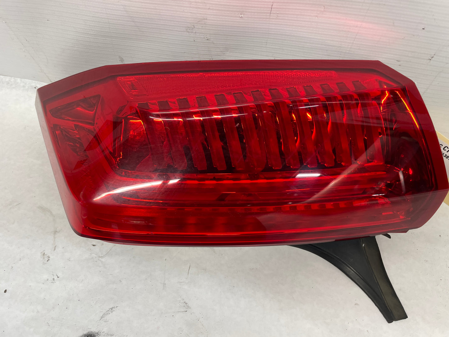 2017 Cadillac CTS-V RH Passenger Tail Light Taillight Stop Lamp OEM - Day's Parts Yard