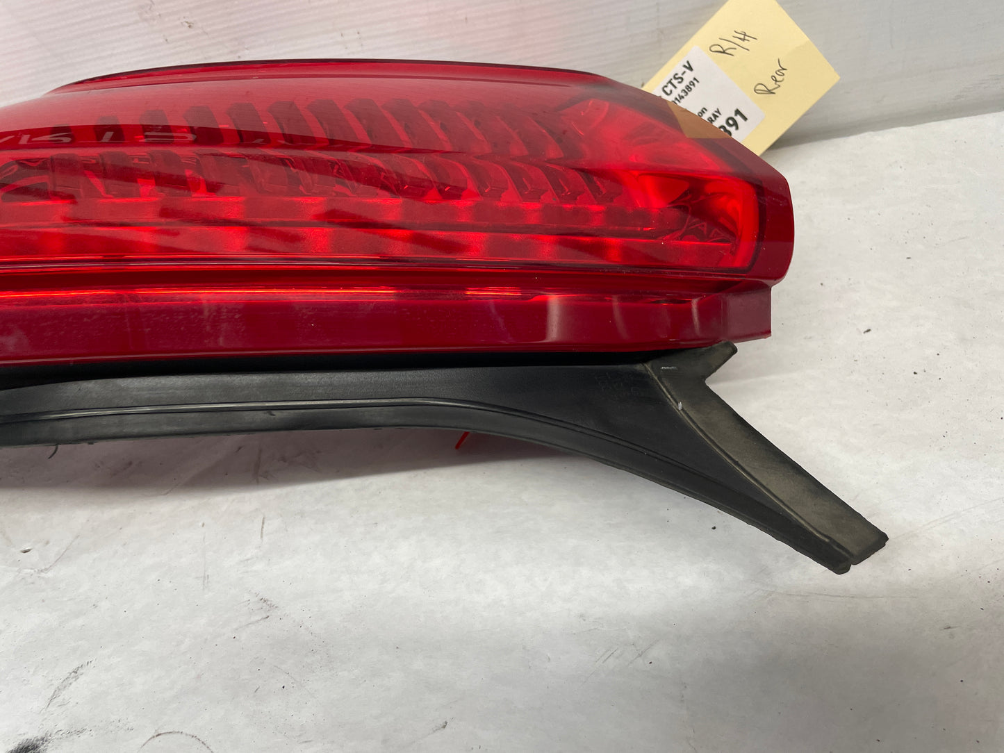 2017 Cadillac CTS-V RH Passenger Tail Light Taillight Stop Lamp OEM - Day's Parts Yard
