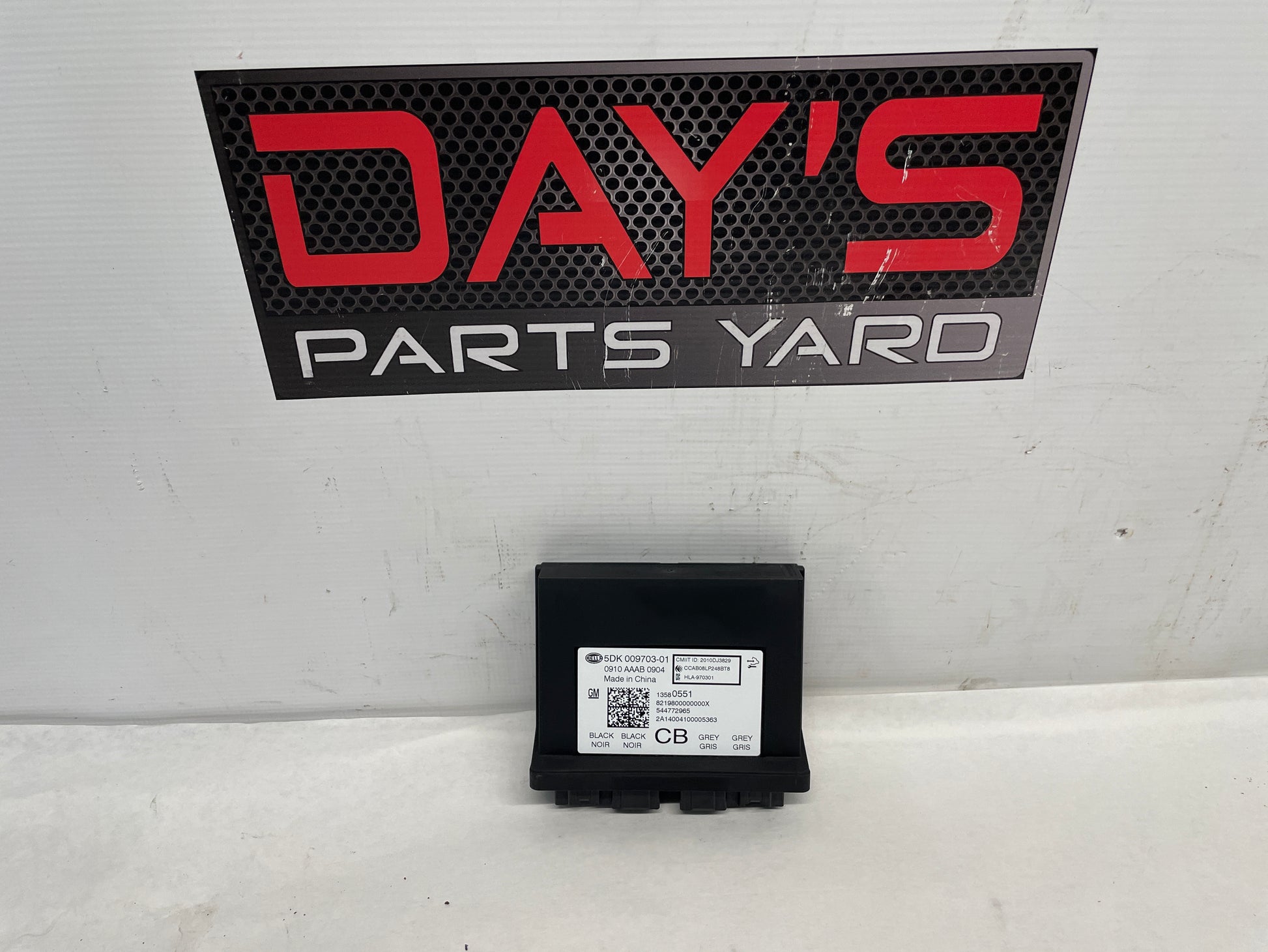 2014 Chevy SS Sedan Keyless Entry Control Module OEM - Day's Parts Yard