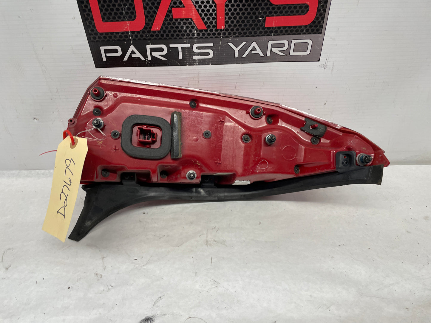 2017 Cadillac CTS-V RH Passenger Tail Light Taillight Stop Lamp OEM - Day's Parts Yard