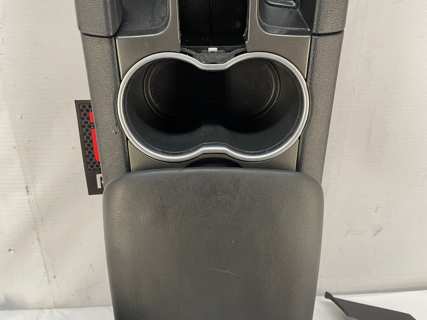 2009 Pontiac G8 GT Complete Center Console w/ Shifter Assembly OEM