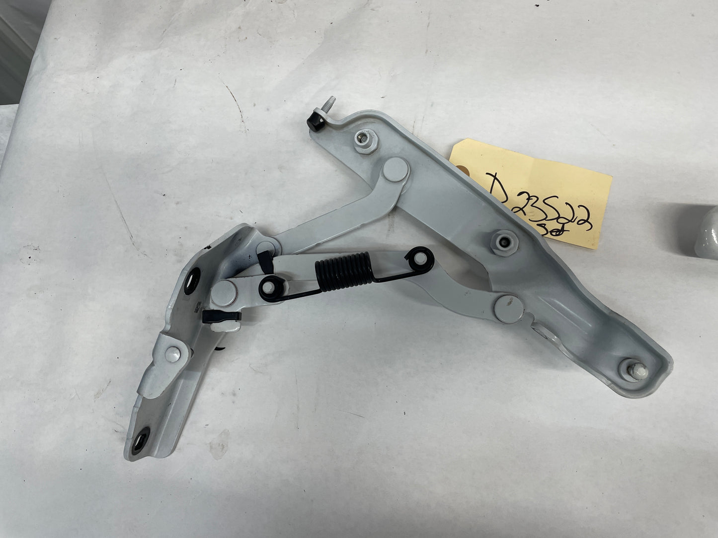 2014 Chevy SS Sedan Trunk Deck Lid Hinges OEM - Day's Parts Yard