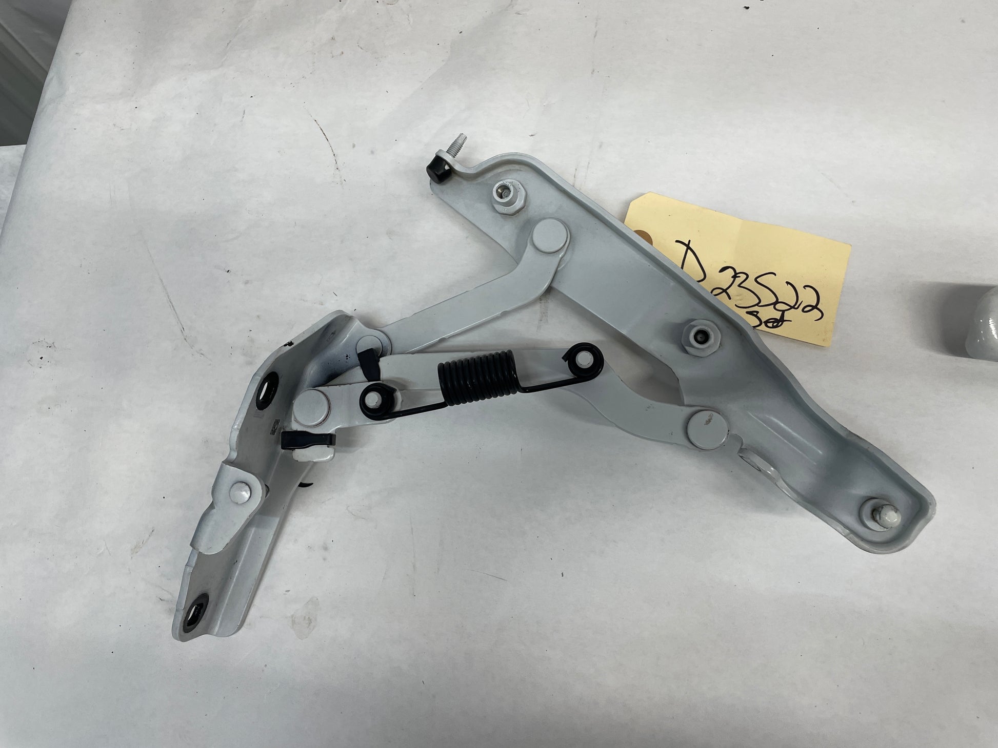 2014 Chevy SS Sedan Trunk Deck Lid Hinges OEM - Day's Parts Yard
