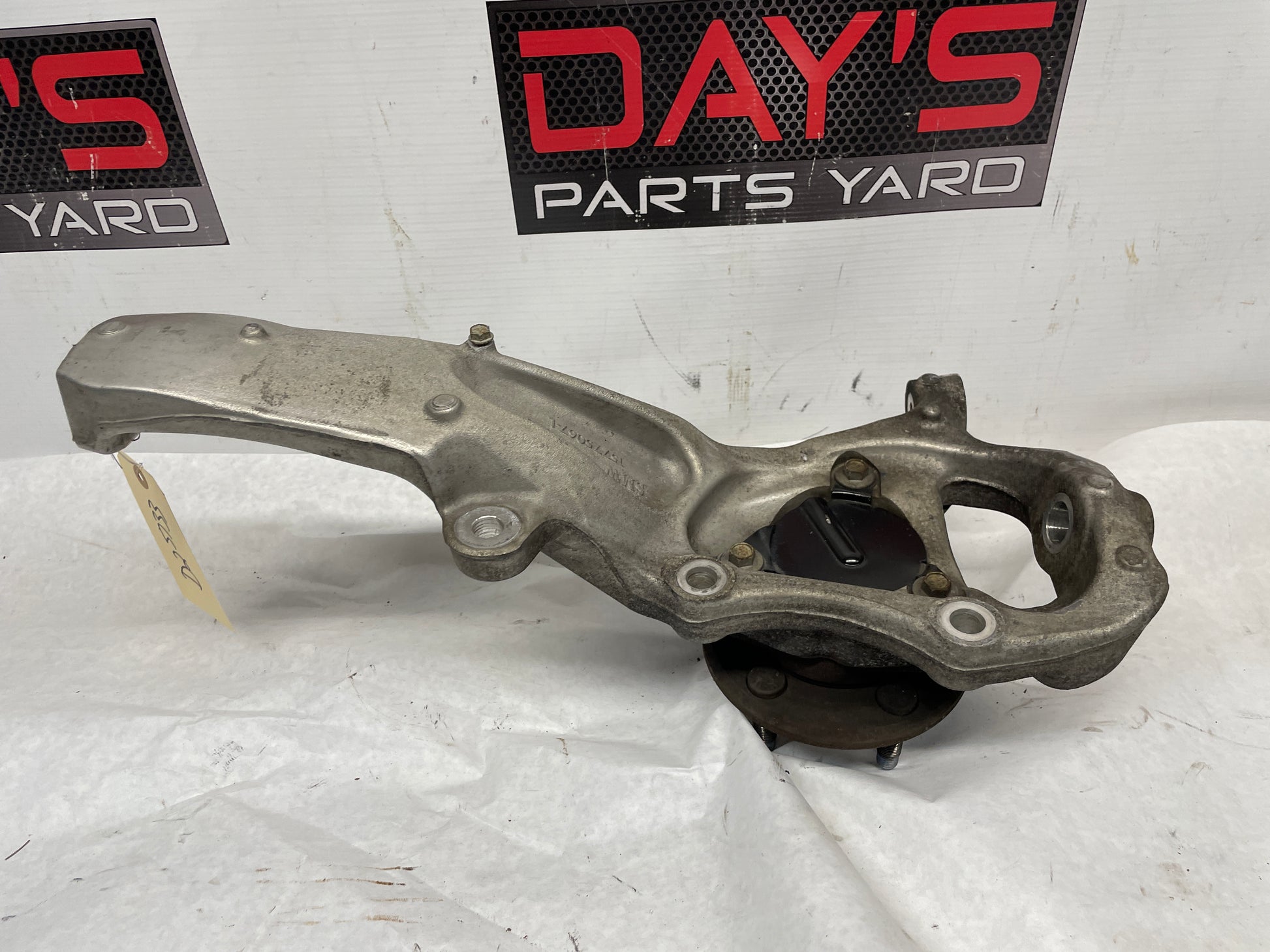 2013 Cadillac CTS-V Coupe LH Driver Front Spindle Knuckle Hub Wheel Bearing Assembly OEM - Day's Parts Yard