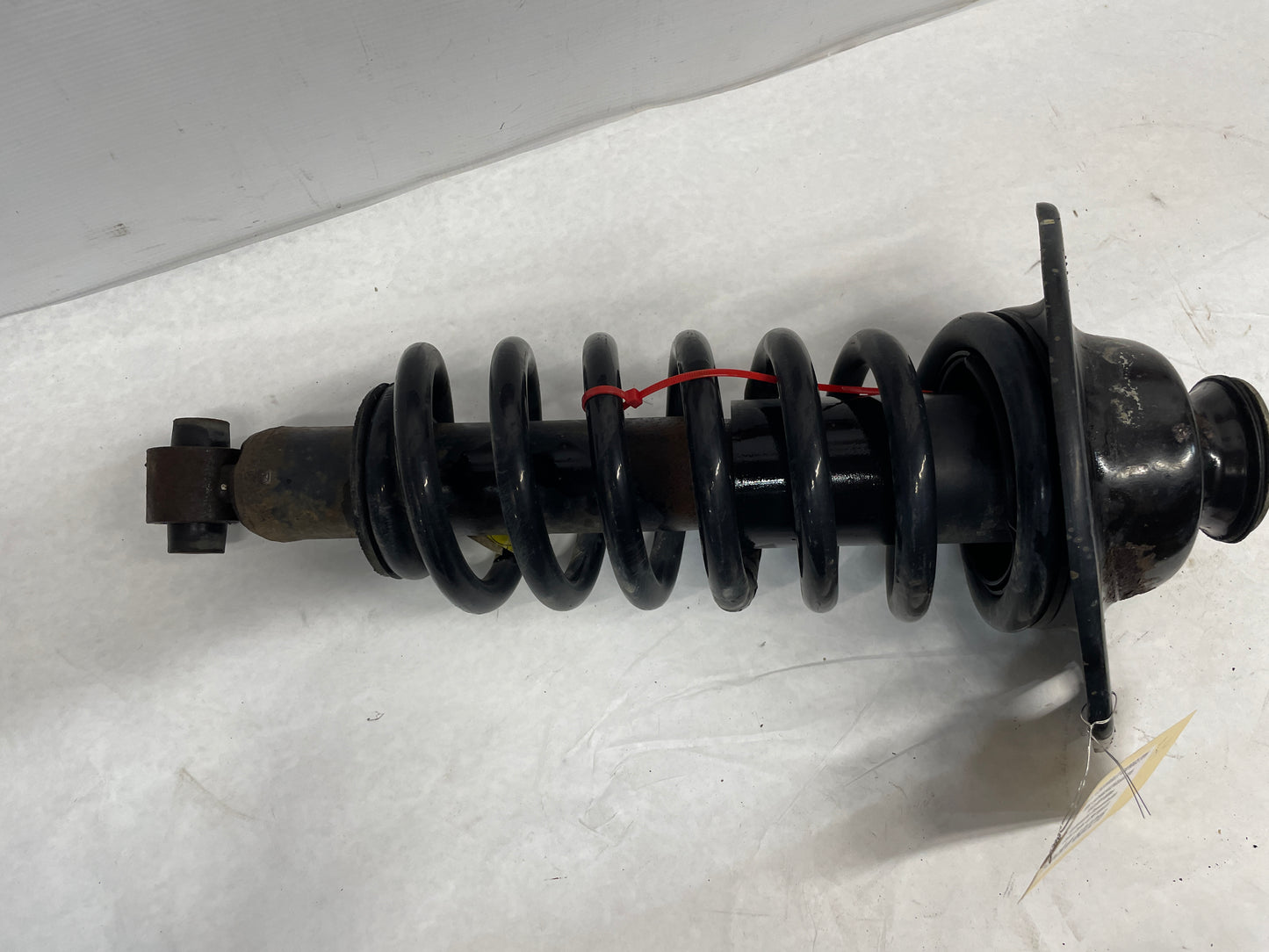 2012 Chevy Caprice PPV RH Passenger Rear Suspension Shock Strut Absorber Assembly OEM