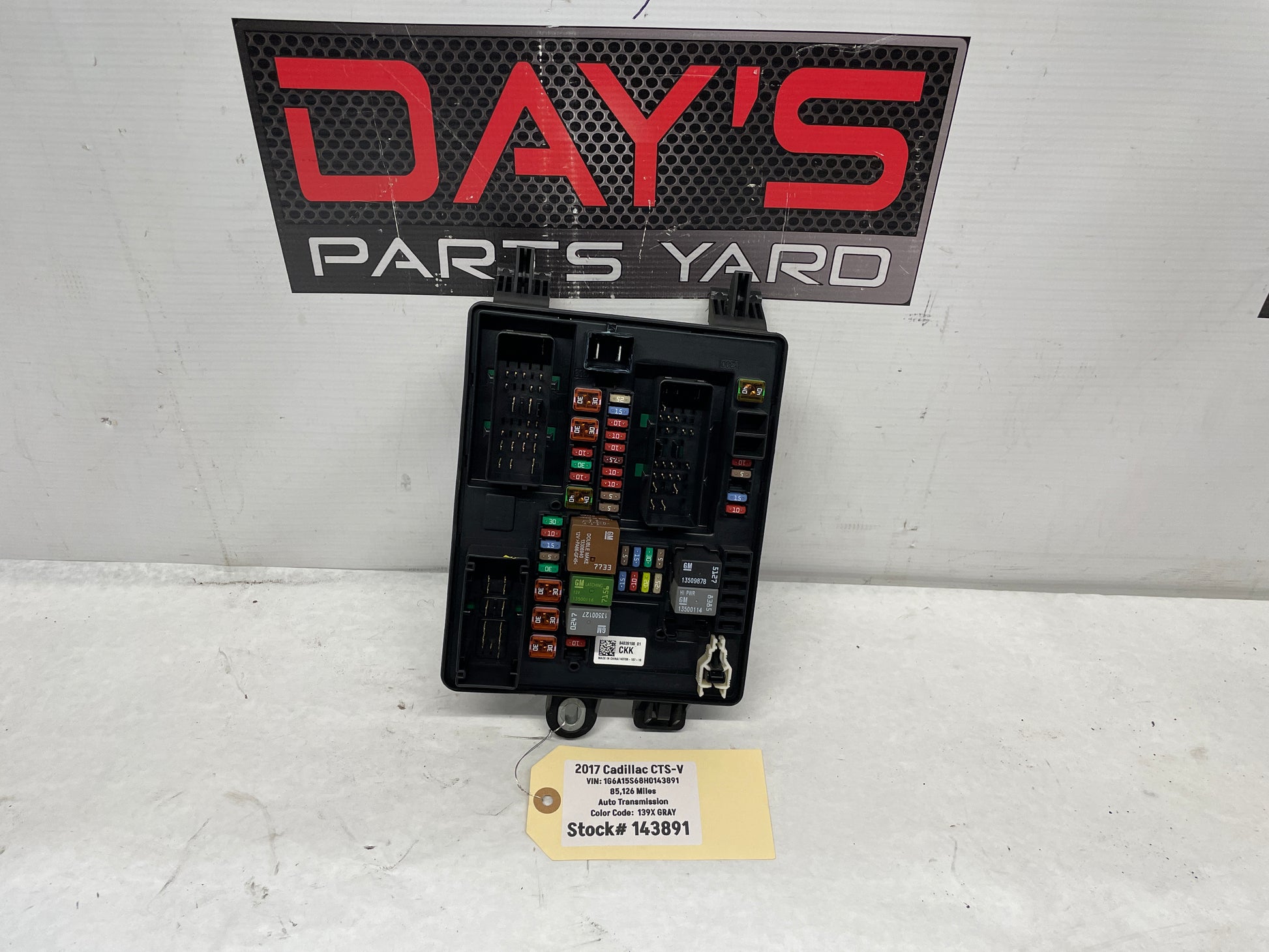 2017 Cadillac CTS-V Rear Cabin Fuse Wiring Harness Junction Box Block OEM - Day's Parts Yard