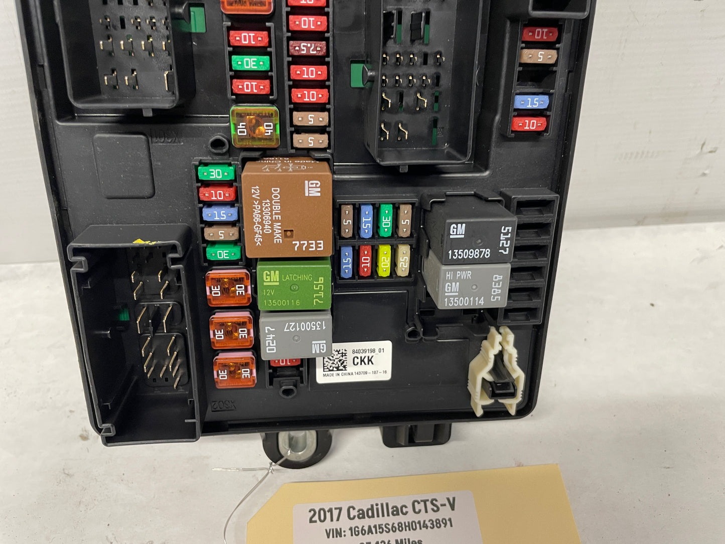 2017 Cadillac CTS-V Rear Cabin Fuse Wiring Harness Junction Box Block OEM - Day's Parts Yard