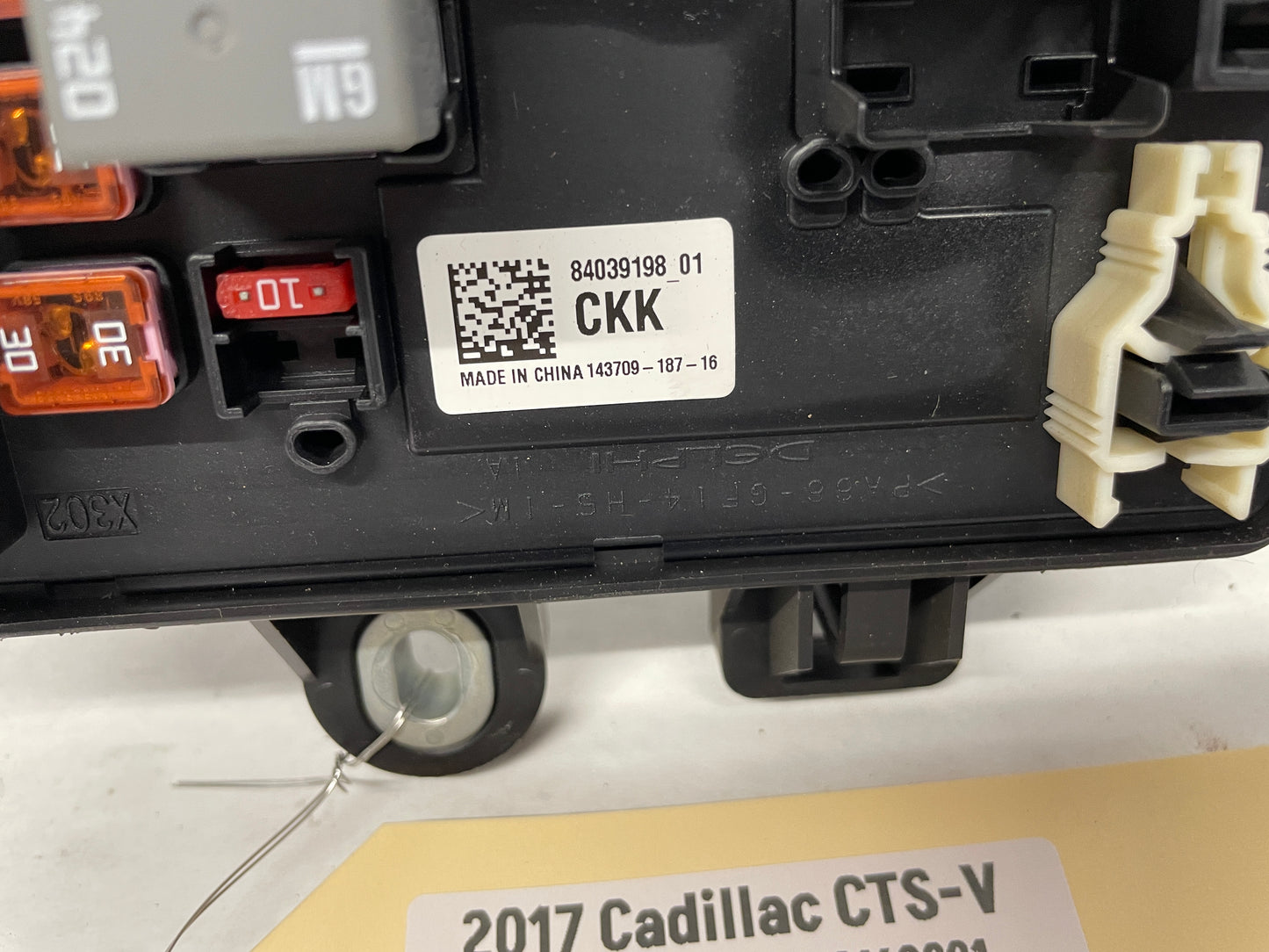 2017 Cadillac CTS-V Rear Cabin Fuse Wiring Harness Junction Box Block OEM - Day's Parts Yard