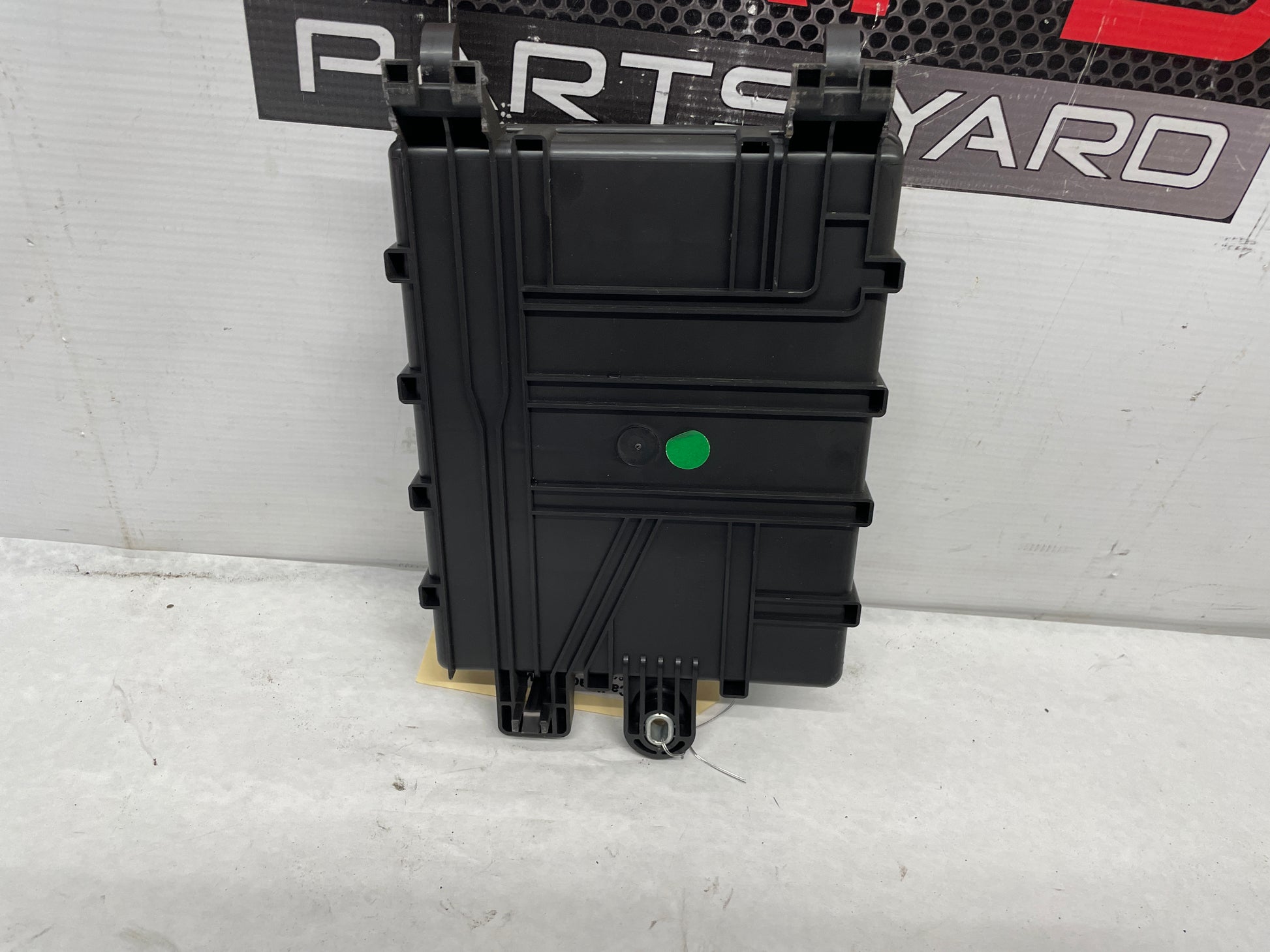 2017 Cadillac CTS-V Rear Cabin Fuse Wiring Harness Junction Box Block OEM - Day's Parts Yard