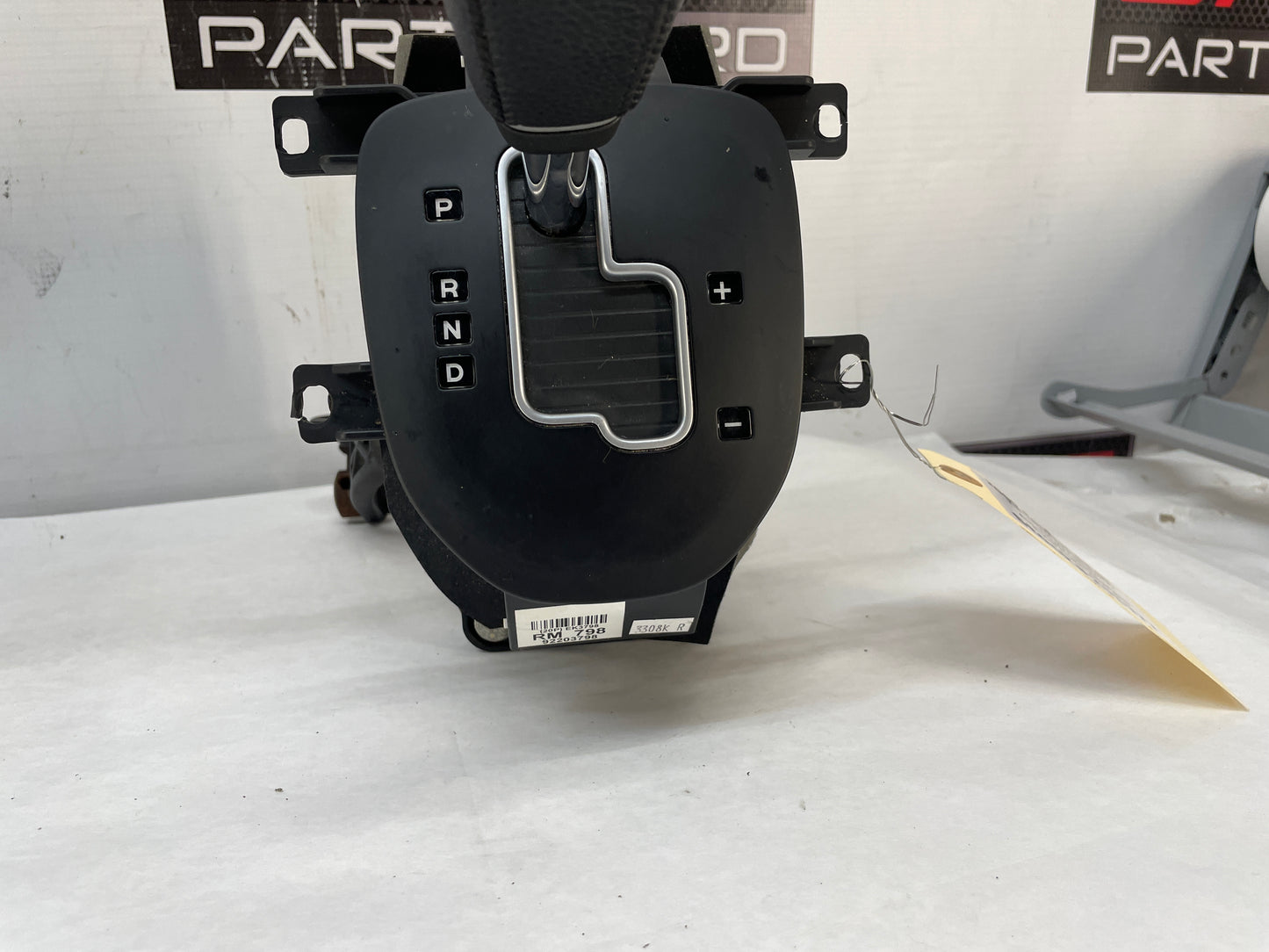 2009 Pontiac G8 GT Complete Center Console w/ Shifter Assembly OEM