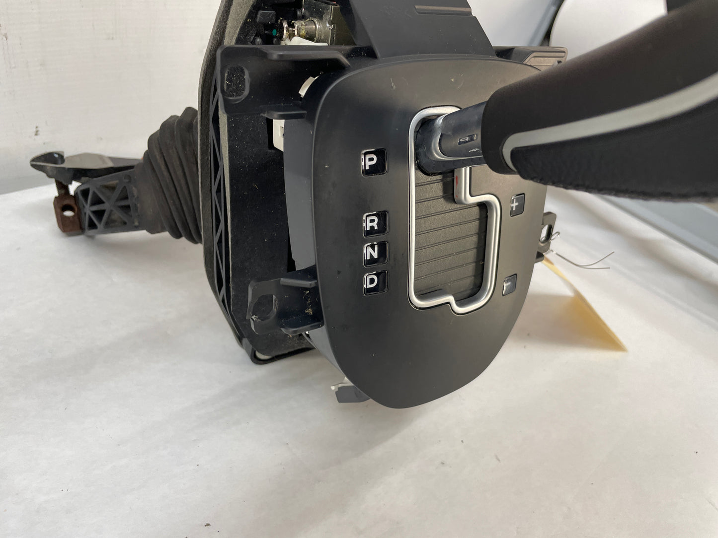 2009 Pontiac G8 GT Complete Center Console w/ Shifter Assembly OEM