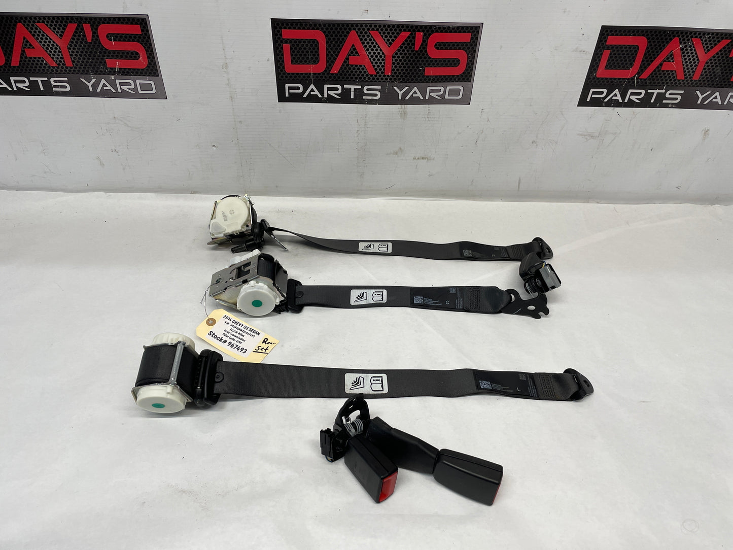 2014 Chevy SS Sedan Complete Rear Seat Belts Retractor Set OEM - Day's Parts Yard