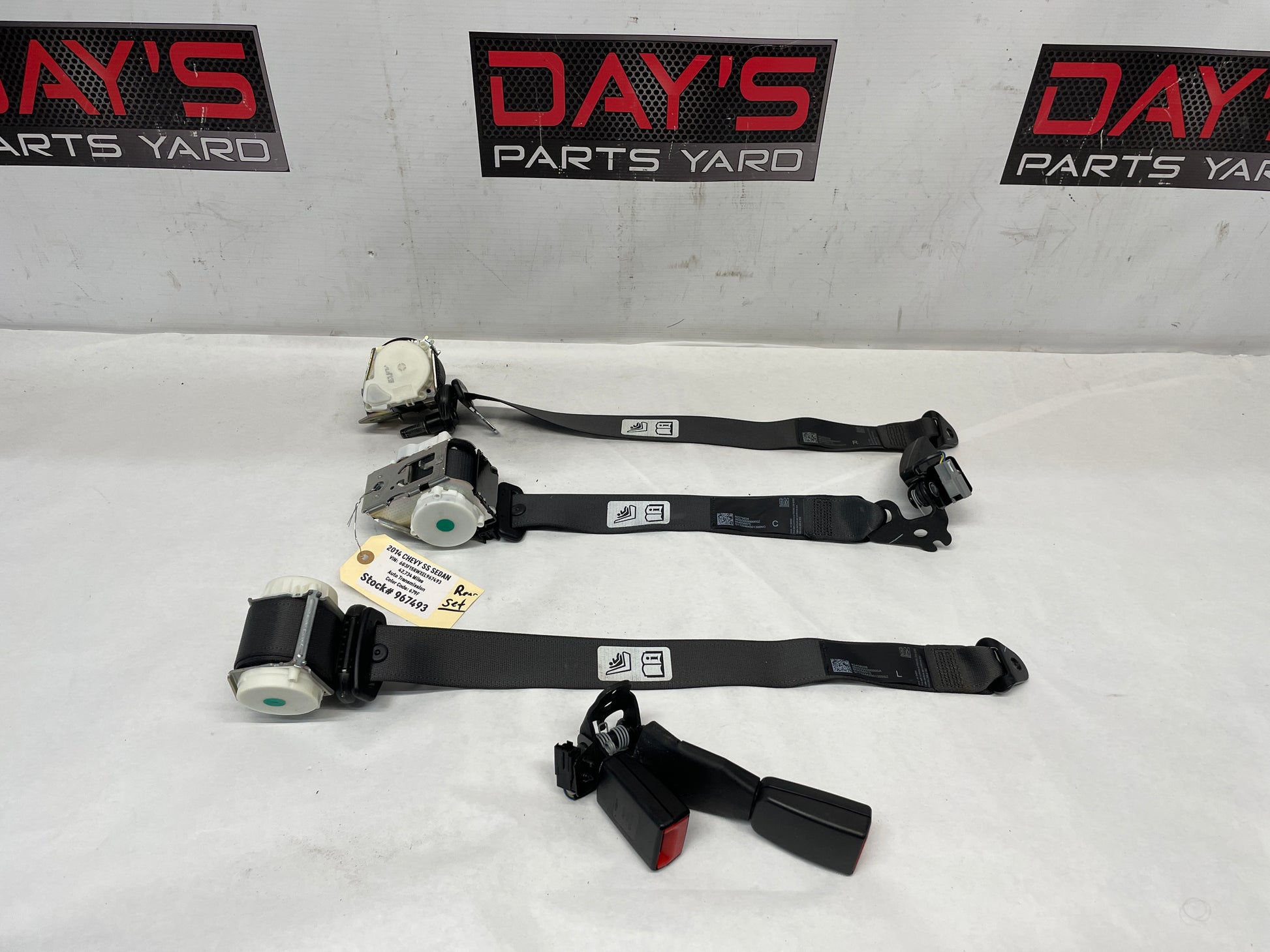 2014 Chevy SS Sedan Complete Rear Seat Belts Retractor Set OEM - Day's Parts Yard