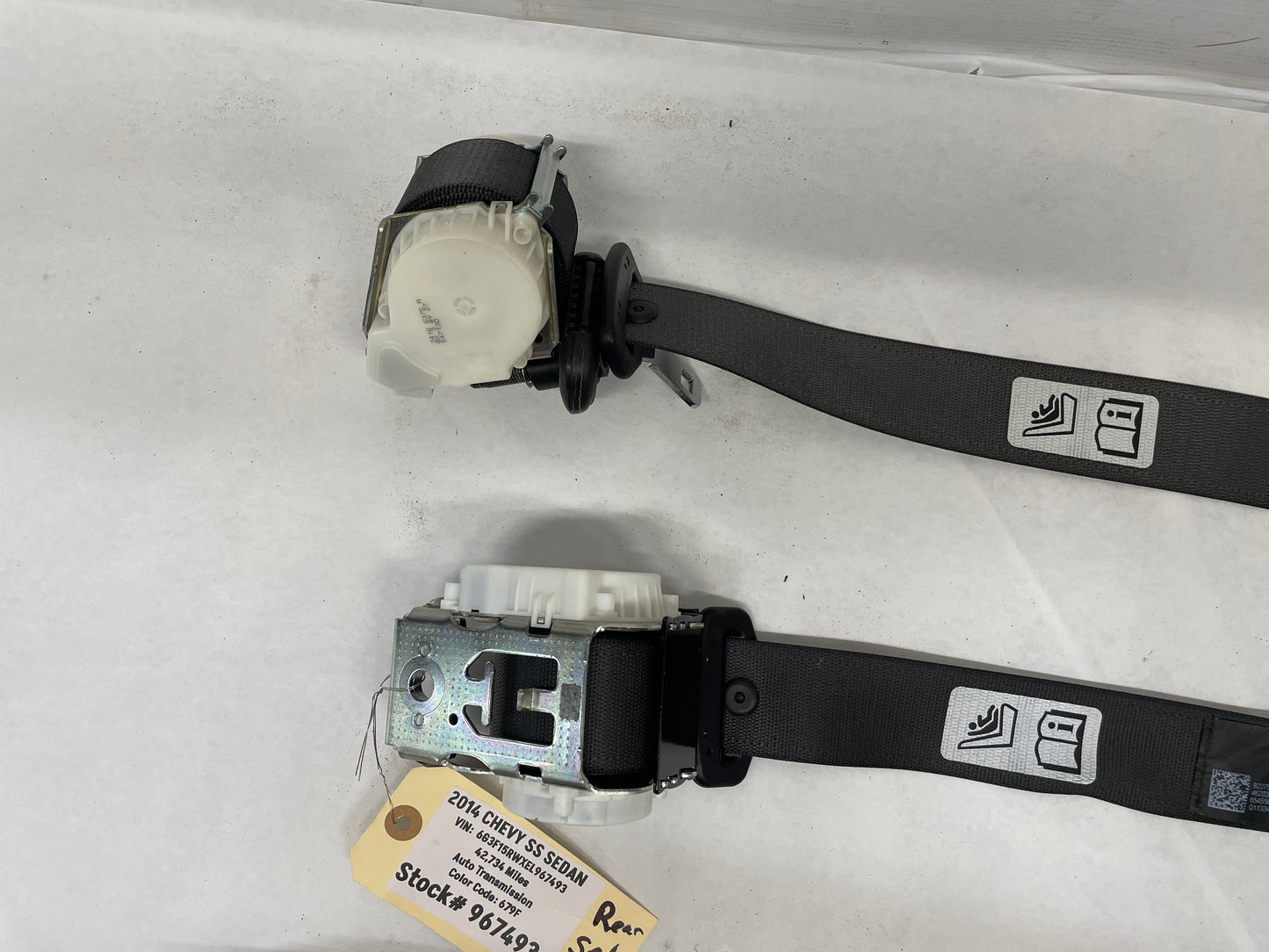 2014 Chevy SS Sedan Complete Rear Seat Belts Retractor Set OEM - Day's Parts Yard