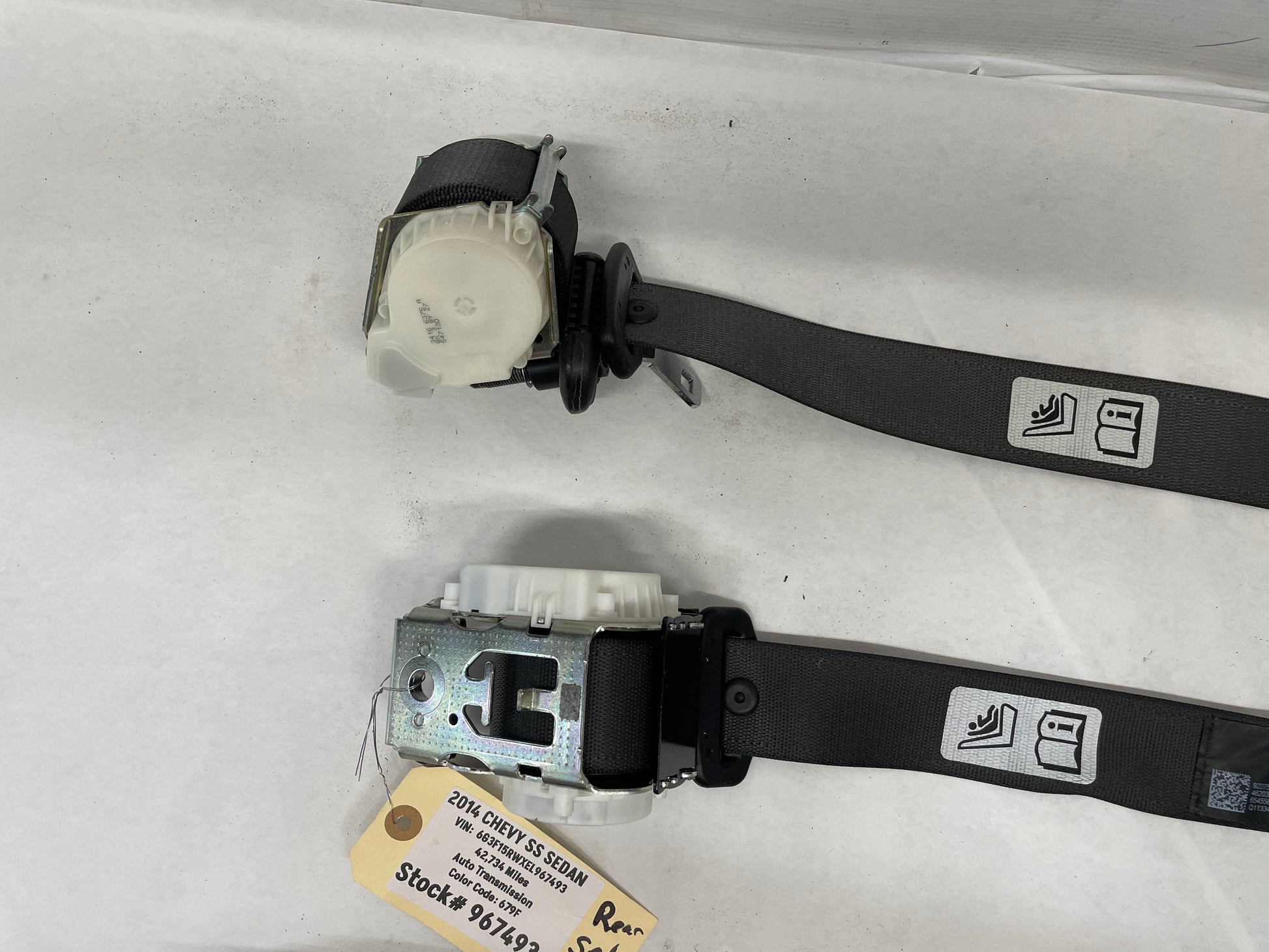 2014 Chevy SS Sedan Complete Rear Seat Belts Retractor Set OEM - Day's Parts Yard