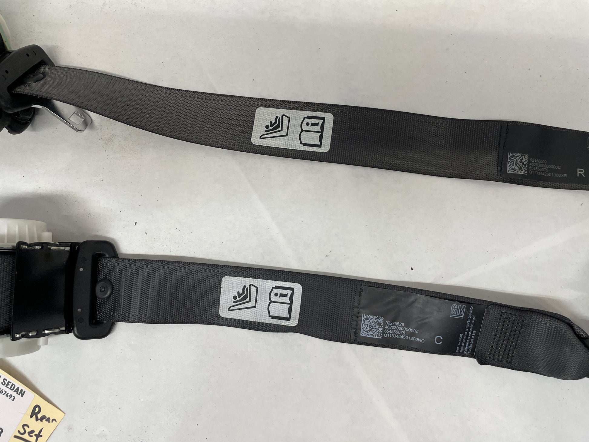 2014 Chevy SS Sedan Complete Rear Seat Belts Retractor Set OEM - Day's Parts Yard