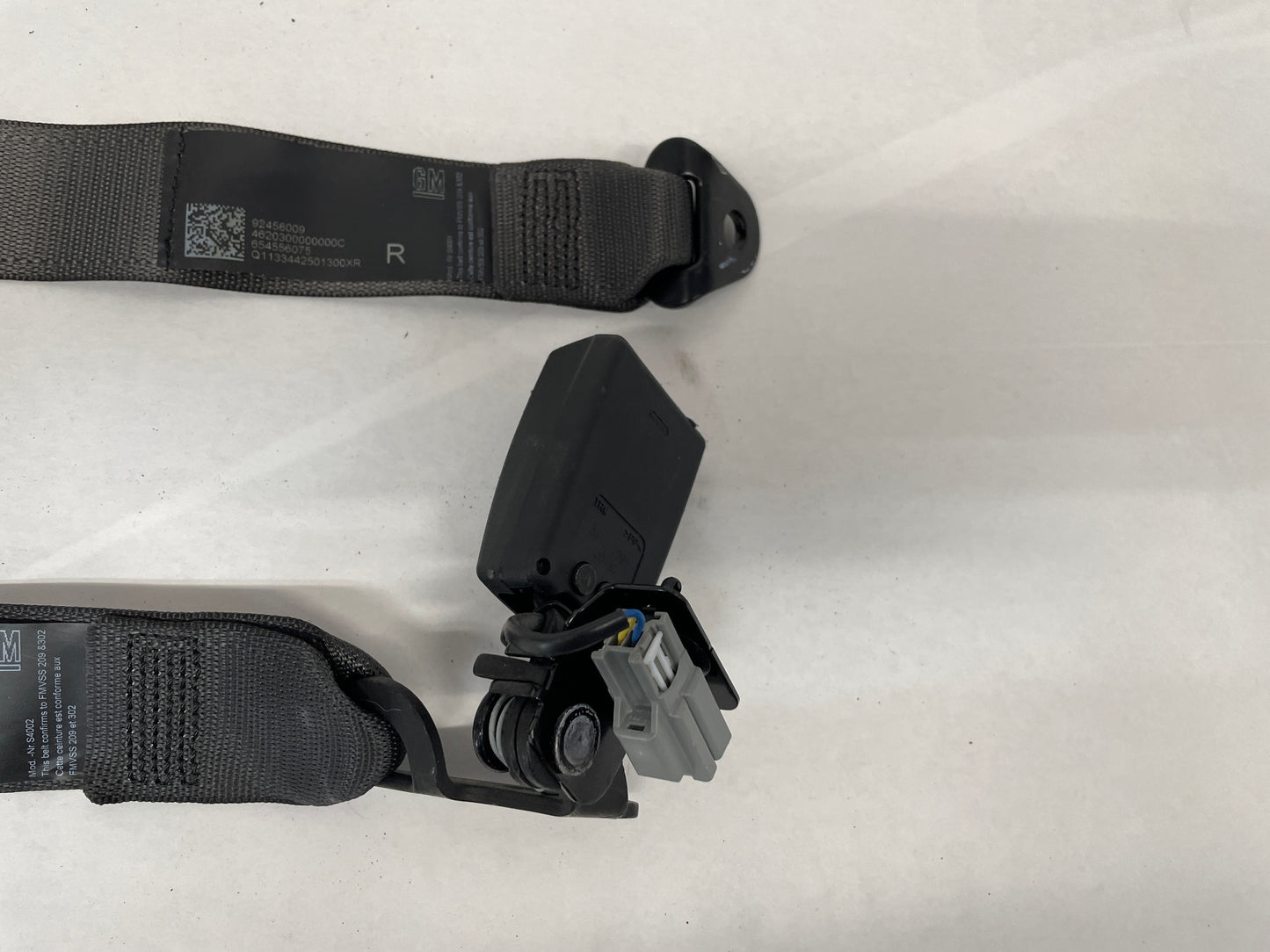 2014 Chevy SS Sedan Complete Rear Seat Belts Retractor Set OEM - Day's Parts Yard