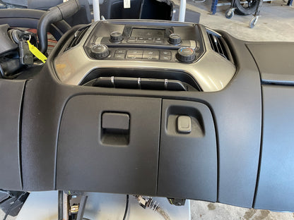 2015 Chevy Silverado K1500 Complete Dash Assembly w/ Radio OEM