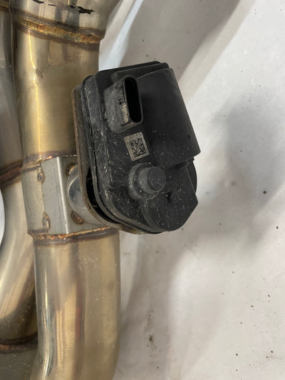 2017 Cadillac CTS-V Extreme Online Store Axle Back Exhaust - Day's Parts Yard