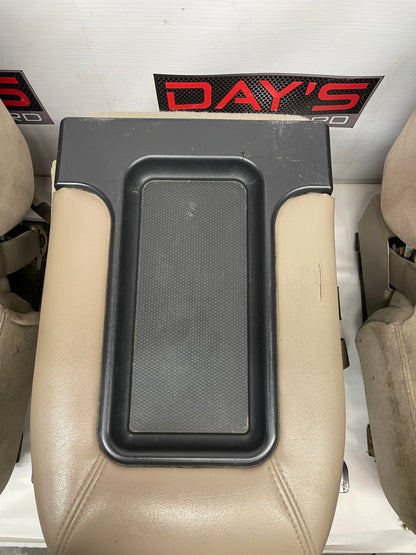 2004 Chevy Silverado 2500HD Bucket Seats w/ Center Console Jump Tan Cloth OEM