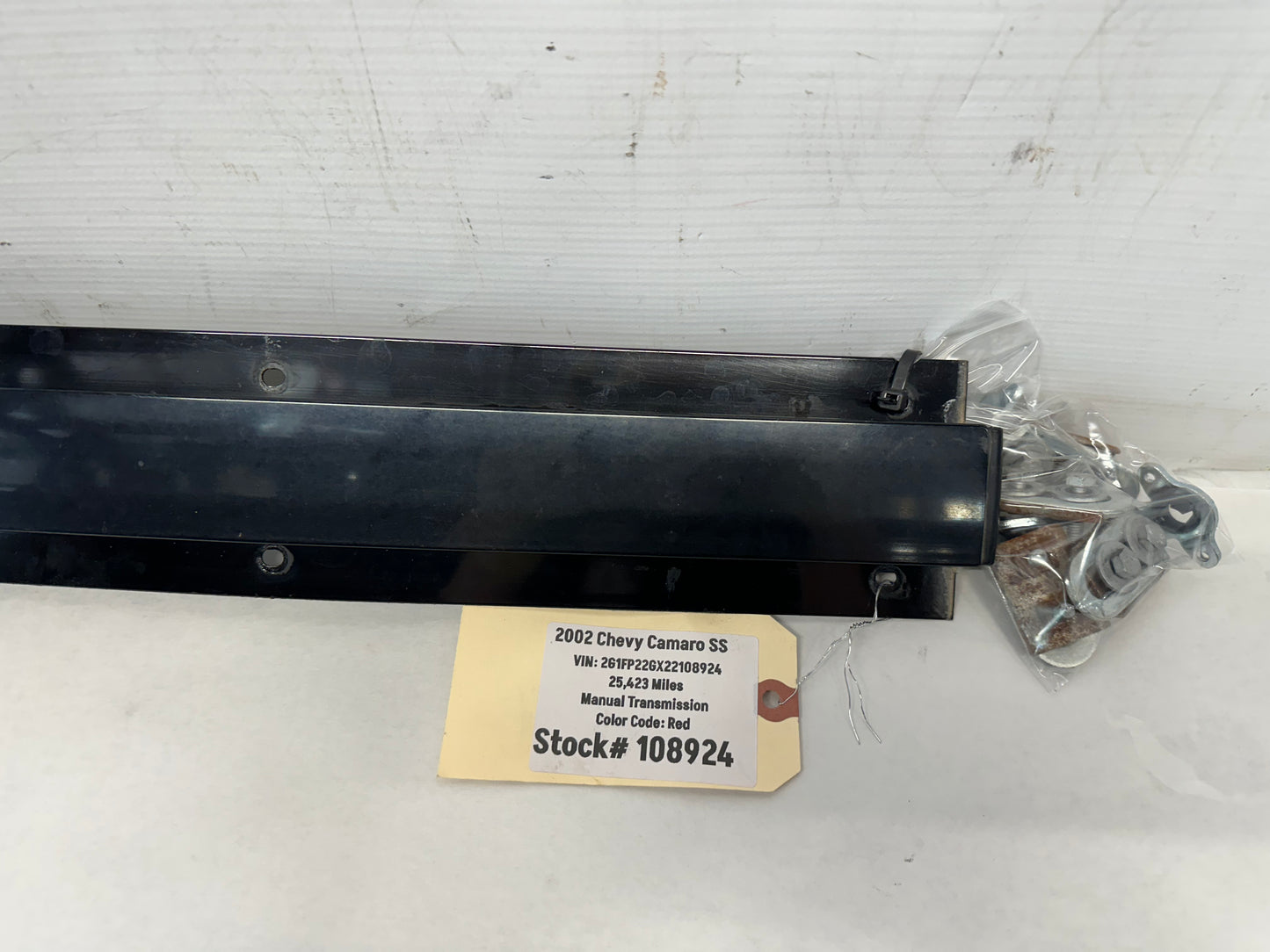 2002 Chevy Camaro SS T- Top Center Roof Divider Trim Molding OEM - Day's Parts Yard