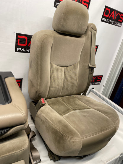 2004 Chevy Silverado 2500HD Bucket Seats w/ Center Console Jump Tan Cloth OEM