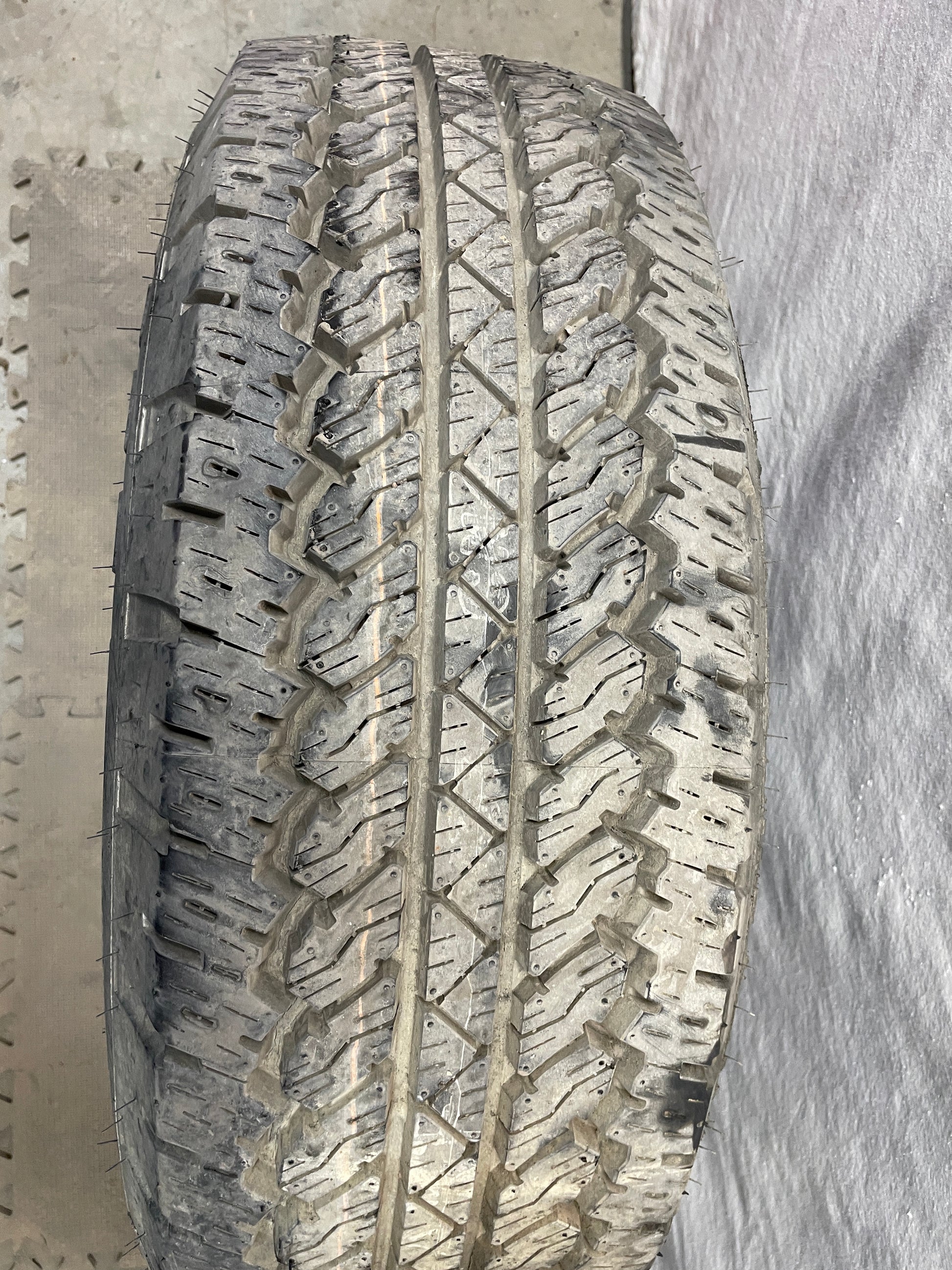 2015 Chevy Silverado K1500 Spare Wheel & Tire OEM - Day's Parts Yard