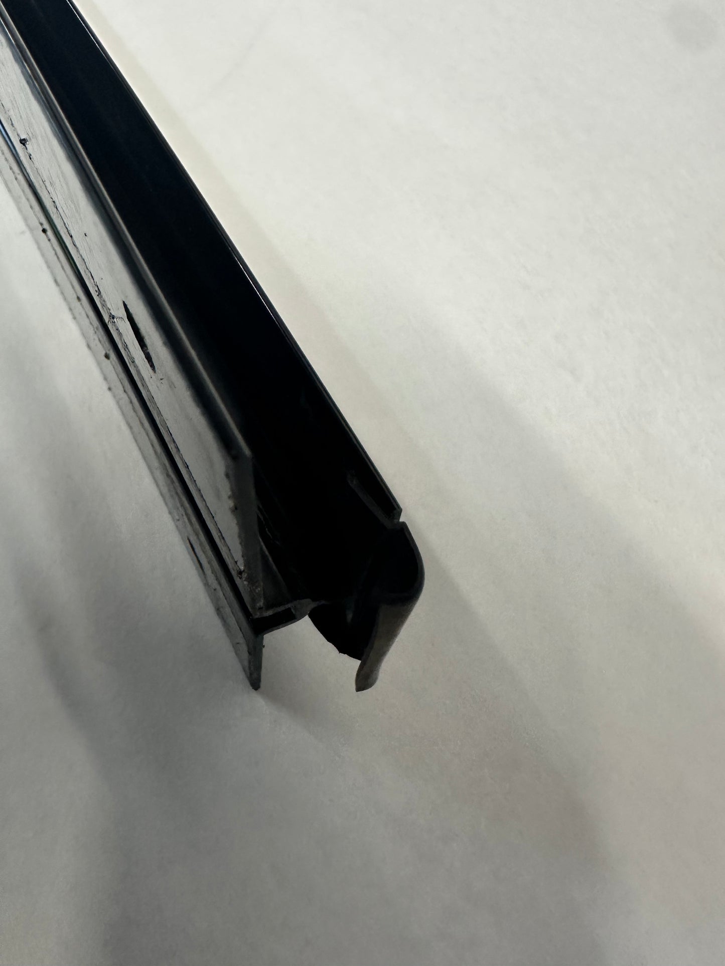 2002 Chevy Camaro SS T- Top Center Roof Divider Trim Molding OEM - Day's Parts Yard