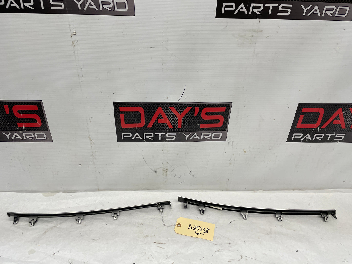 2008 Pontiac G8 Base LH & RH Silver Dash Trim Accent Applique Panel OEM - Day's Parts Yard