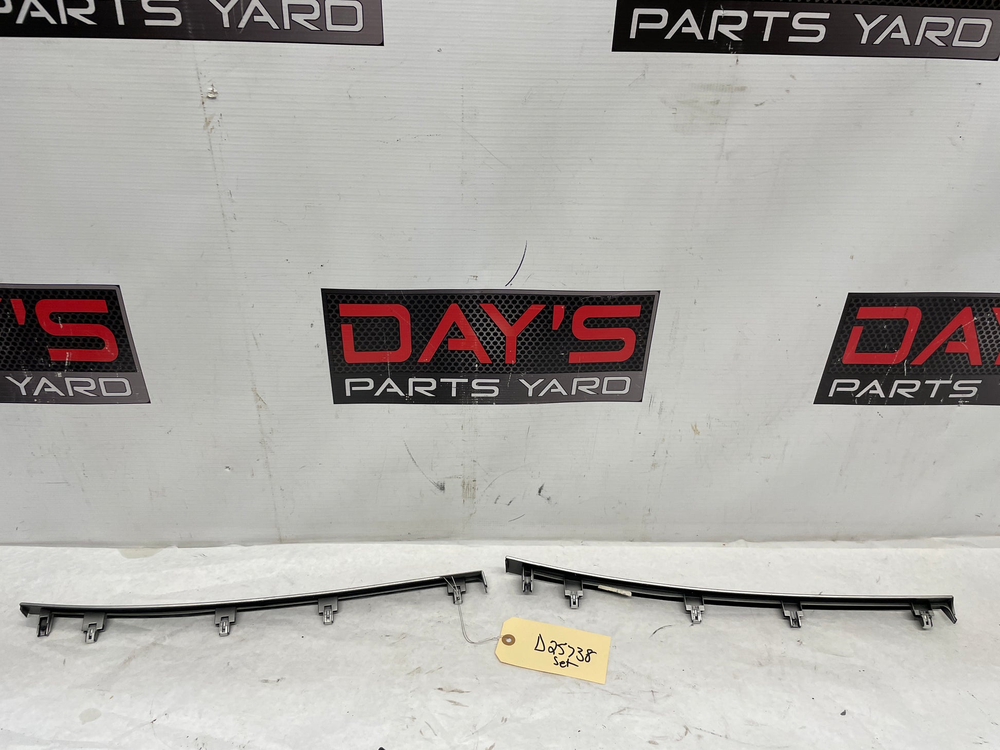2008 Pontiac G8 Base LH & RH Silver Dash Trim Accent Applique Panel OEM - Day's Parts Yard