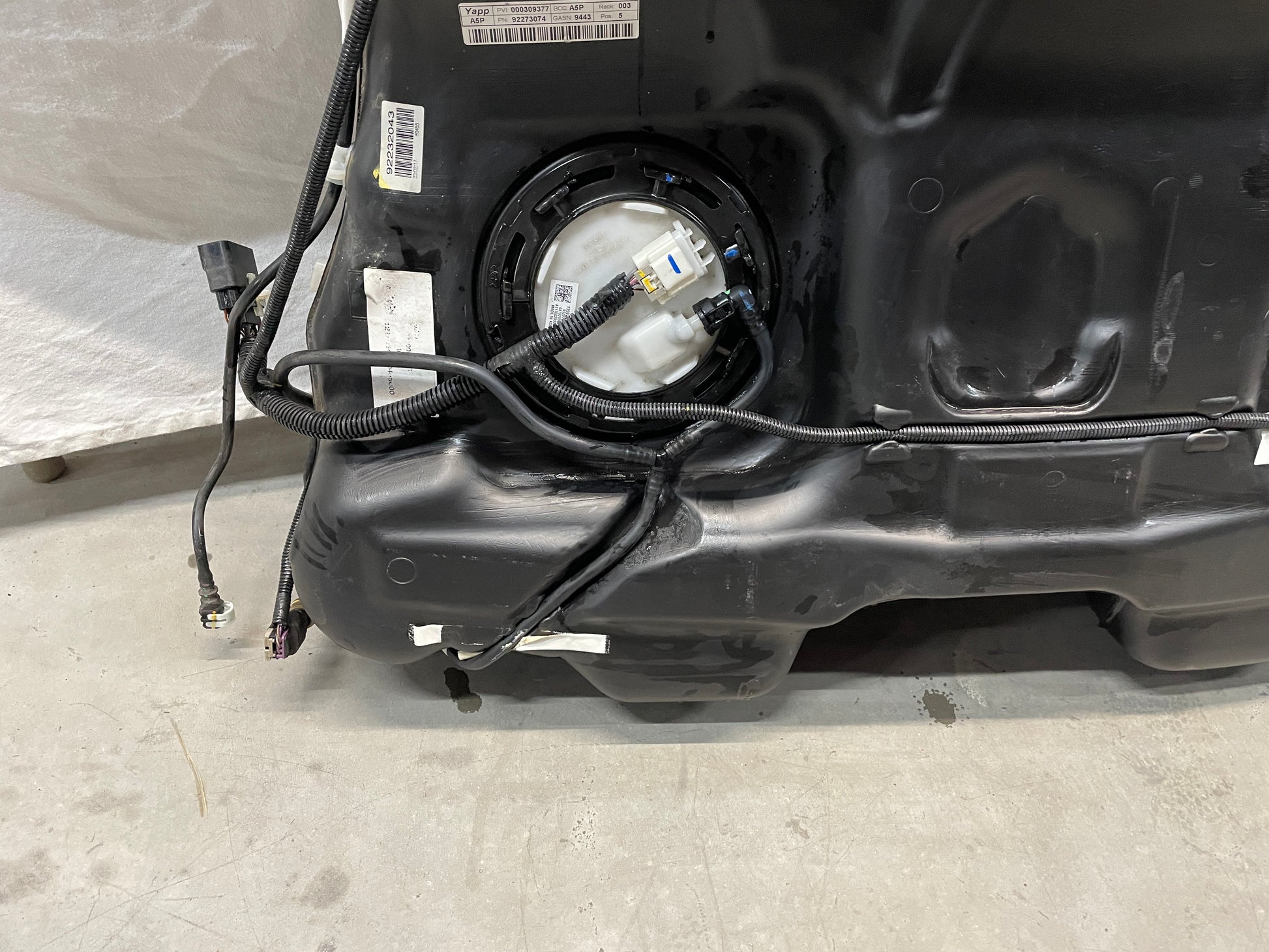 2017 Chevy SS Sedan Fuel Gas Tank and Charcoal Canister OEM - Day's Parts Yard