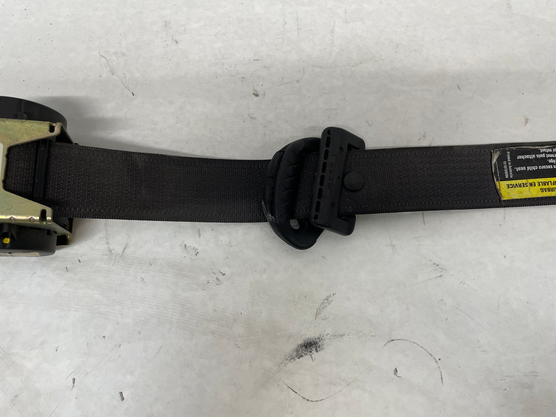 2005 Pontiac GTO RH Passenger Front Seatbelt Retractors OEM - Day's Parts Yard