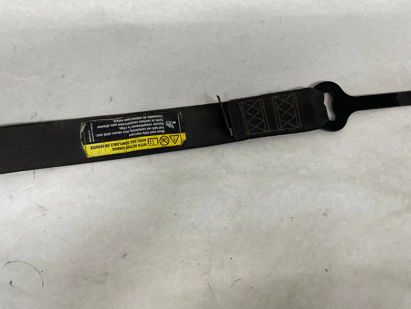 2005 Pontiac GTO RH Passenger Front Seatbelt Retractors OEM - Day's Parts Yard