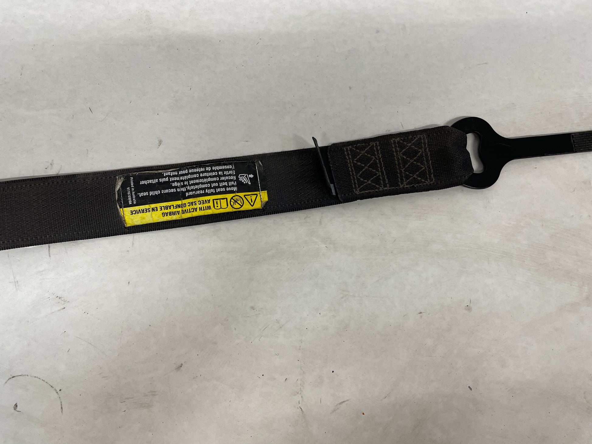 2005 Pontiac GTO RH Passenger Front Seatbelt Retractors OEM - Day's Parts Yard