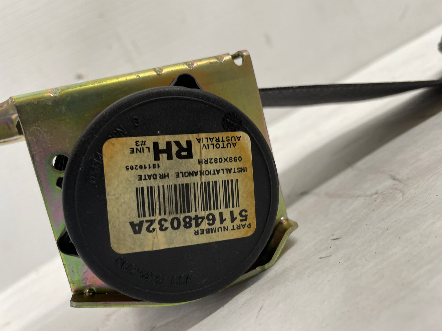 2005 Pontiac GTO RH Passenger Front Seatbelt Retractors OEM - Day's Parts Yard