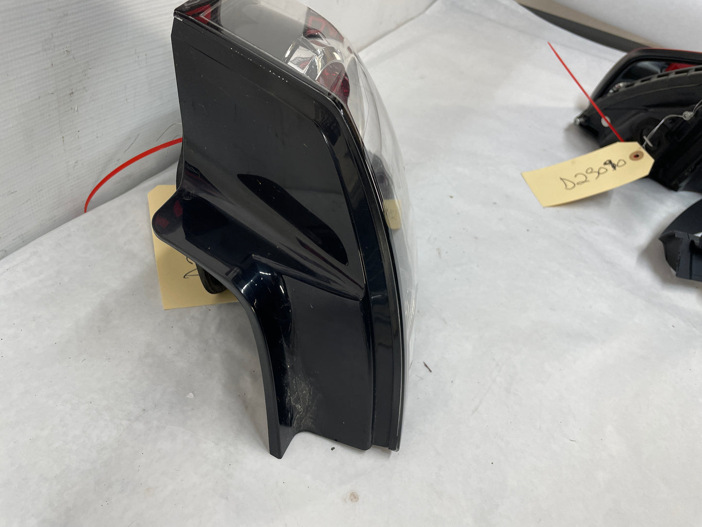 2009 Pontiac G8 GT RH Passenger Tail Light Taillight Lamp OEM