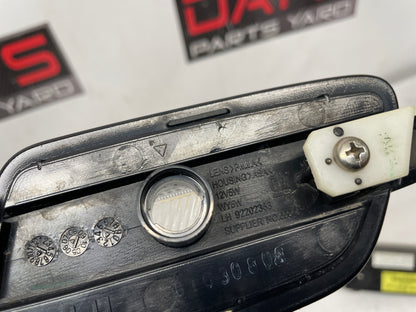 2008 Pontiac G8 Base LH & RH Front Fender Marker Light OEM - Day's Parts Yard